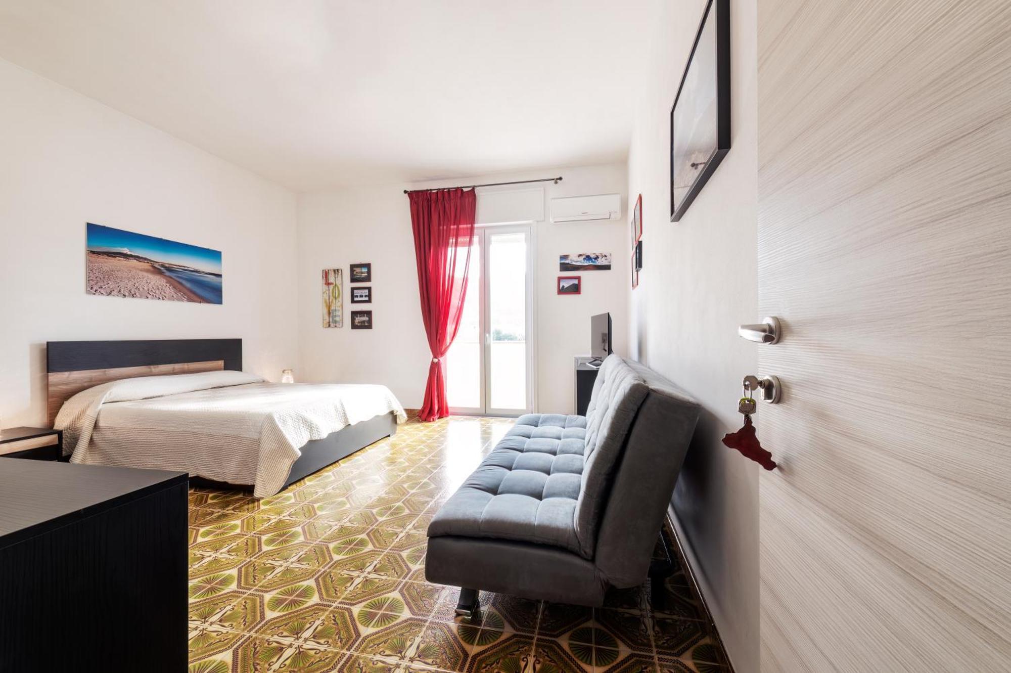 In Riva Al Mare B&B Capo dʼOrlando Exterior foto