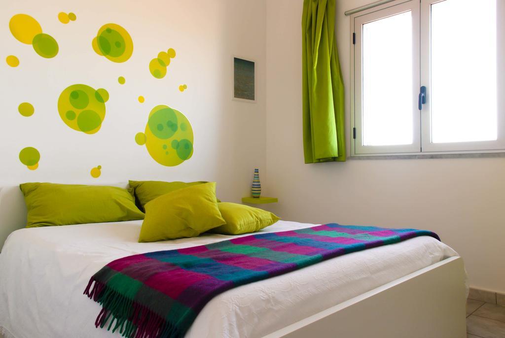In Riva Al Mare B&B Capo dʼOrlando Exterior foto