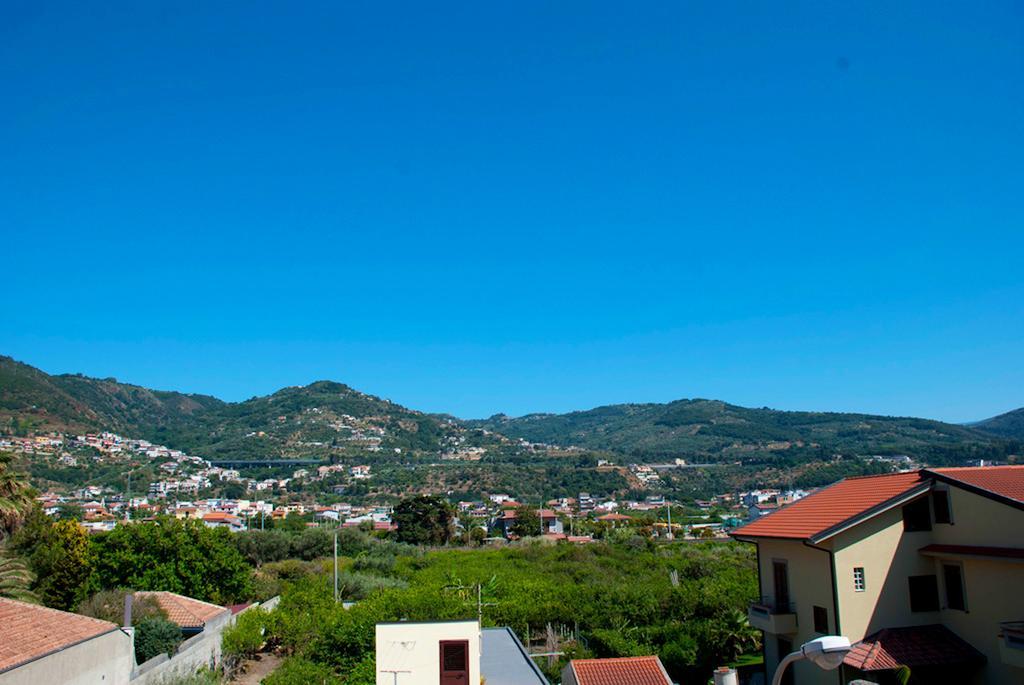 In Riva Al Mare B&B Capo dʼOrlando Zimmer foto
